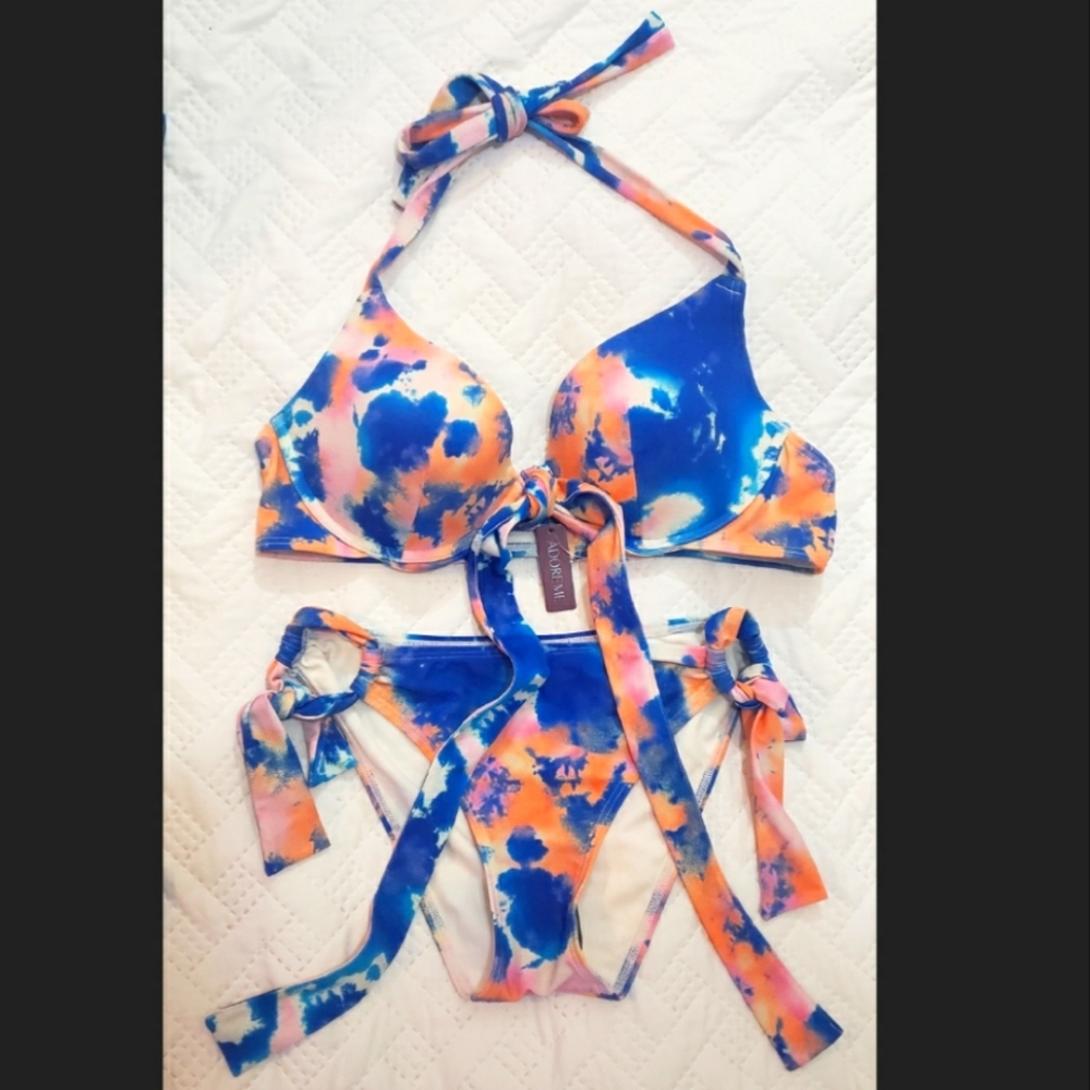 Bikini (size bras 36C and pantie M), color Blue and Print. Brand Adore Me